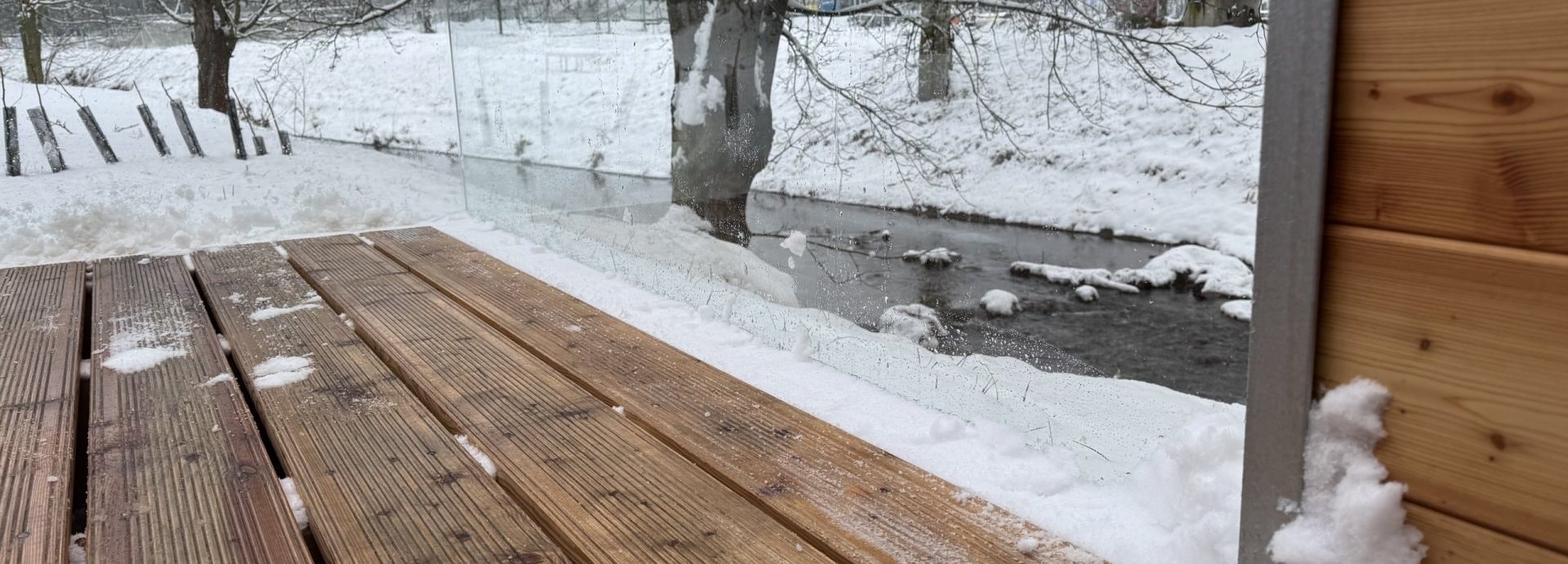 z finské sauny rovnou do sněhu